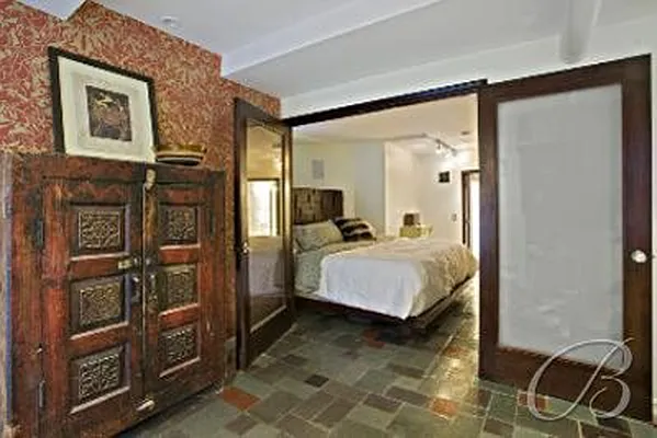 Rented by Bellmarc Realty | media 37