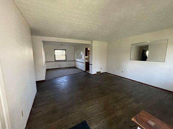 2nd image of 1806 Balsamridge Rd