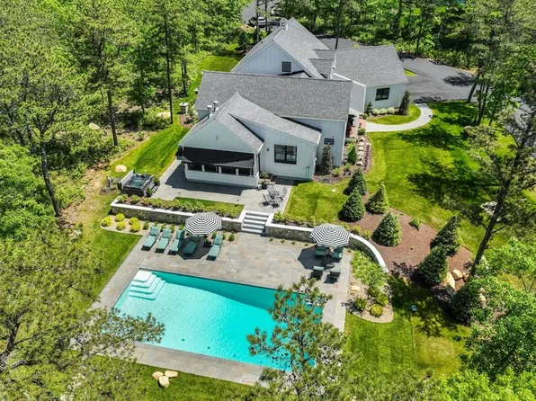 25 Dawnslight, Plymouth, MA 02360