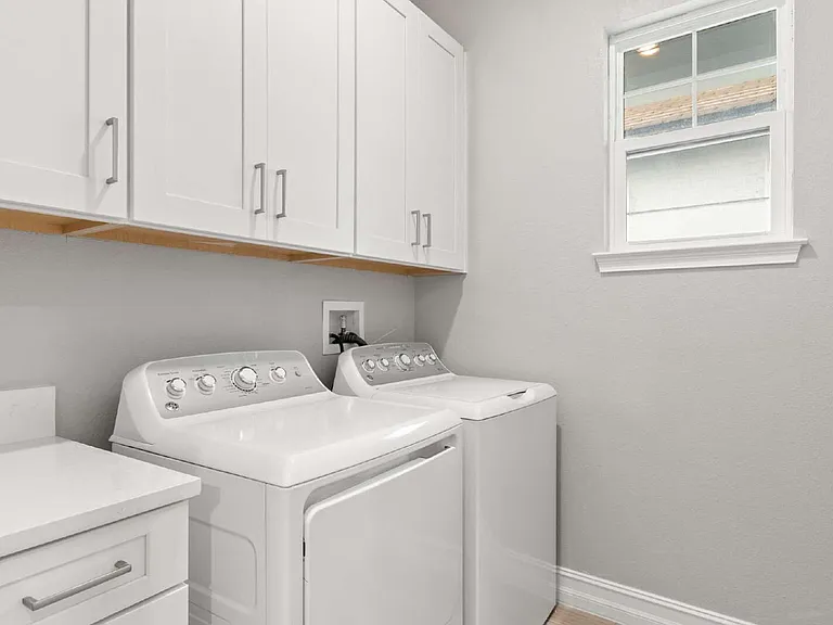 1011 Seagrape Dr — Photo 17