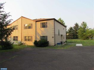 216 Dean Dr, Perkasie, PA 18944