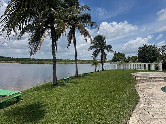 5th image of 1490 NW 144th Avenue