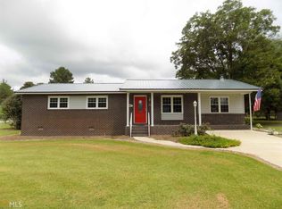 85 E Brewton St, Mc Rae Helena, GA 31055