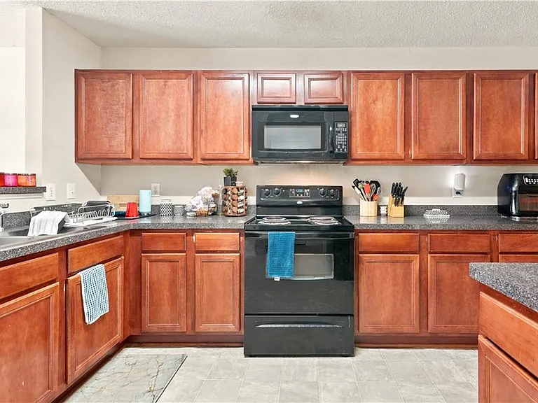 3353 Parc Dr SW — Photo 17