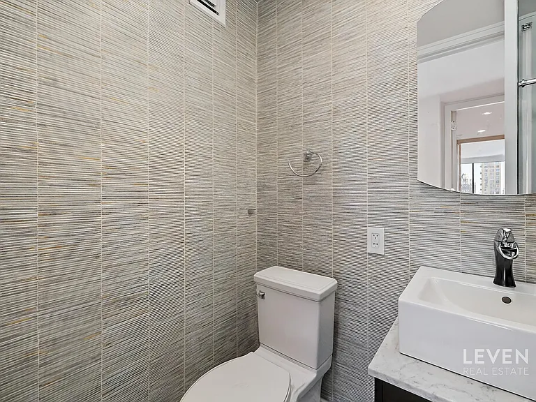 200 E 61st St #41AB — Photo 17