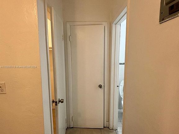 5th image of 761 Euclid Ave #3
