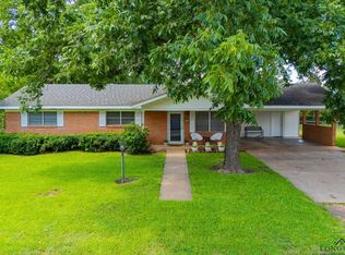 2206 Hendricks St, Gladewater, TX 75647