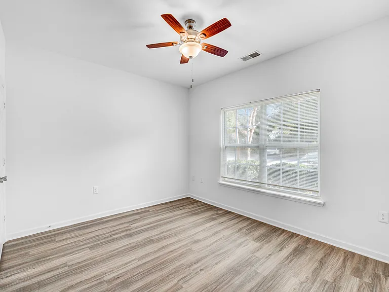 The Flats at Leland — Photo 37