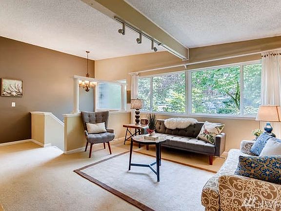 5th image of 2404 NE 182nd Pl