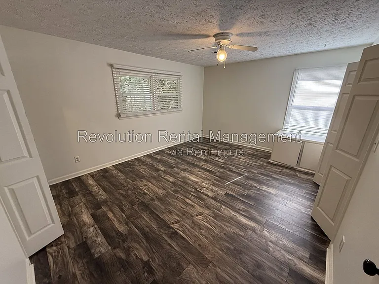 115 Hickory Ave — Photo 9