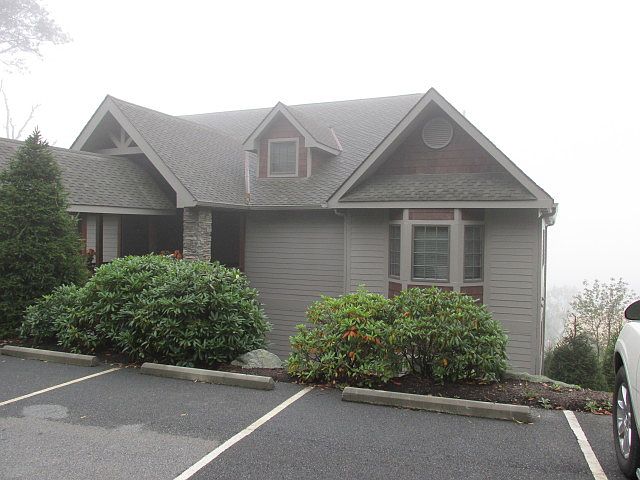 1st image of 461 Craggy Pt