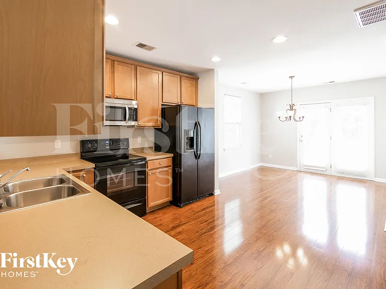 429 Verbena Ave — Photo 8