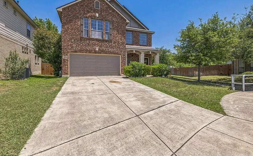 3 bed, 2.5 bath, 2063 sqft, $2,150 — Photo 2