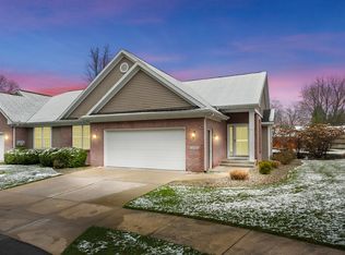 2056 Autumn Crest Ln, Kalamazoo, MI 49008