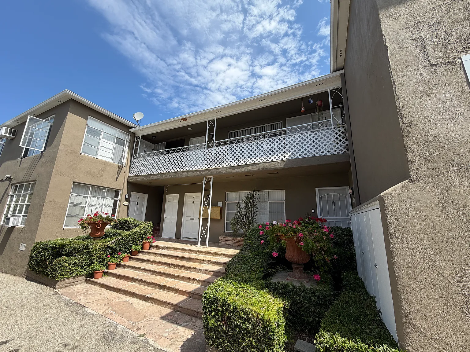 1 bed, 800 sqft, $2,695 — Photo 3