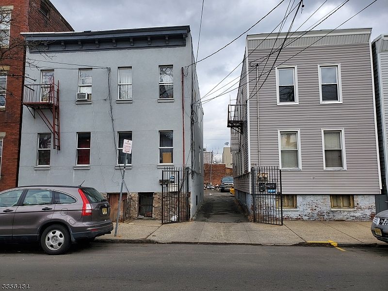 1st image of 182 Malvern St #184