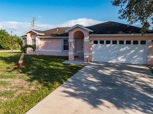 498 SW Lairo Ave, Port Saint Lucie, FL 34953