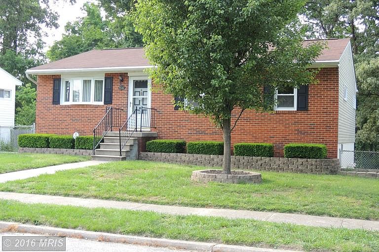 1st image of 416 Arbor Dr