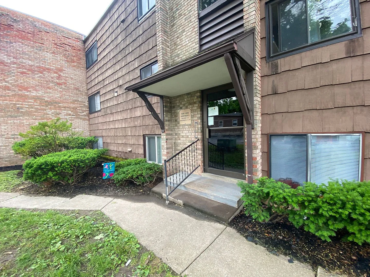Parkview Apartments — Photo 4