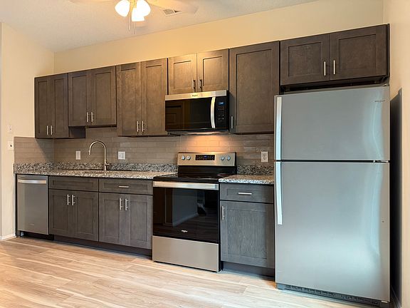 3rd image of 1255 Eaglewood Dr