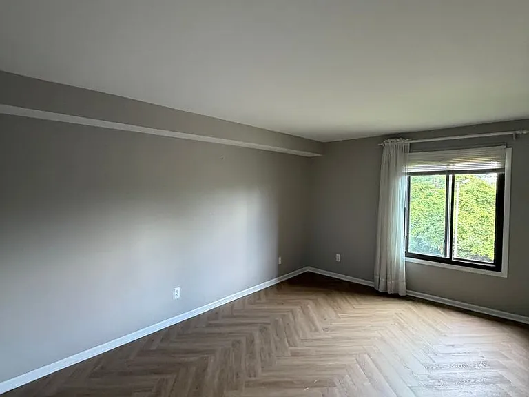 30535 W 14 Mile Rd — Photo 5