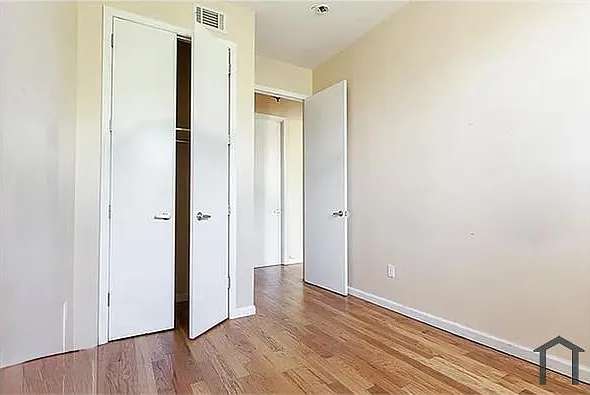 4 bed, $4,070 — Photo 3
