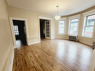 Rented by R New York