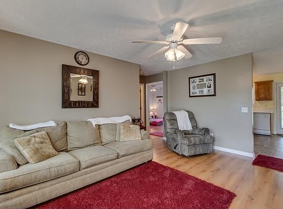 4th image of 513 Myers Parsons Way