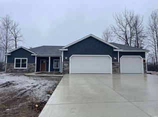 1008 Locust Trl, Ossian, IN 46777
