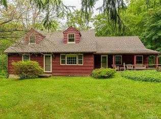 67 Hattertown Rd, Newtown, CT 06470