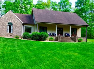 280 Old Buckhorn Ln, Morgantown, KY 42261