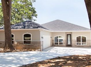121 Tanglewood Loop, Gun Barrel City, TX 75156