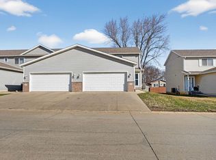 1117 Lois Ln, Waterloo, IA 50702