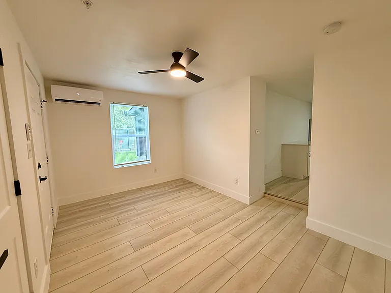2204 W San Antonio St #3 — Photo 12