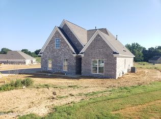 104 Honor Cv, Senatobia, MS 38668