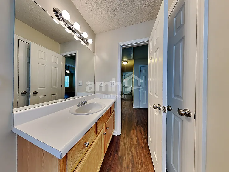 172 Barrington Ln — Photo 15