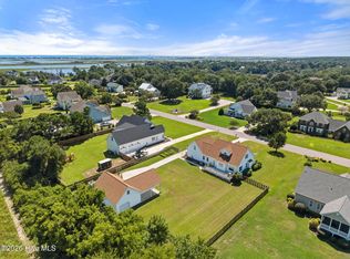 117 Middle Point Road, Hampstead, NC 28443
