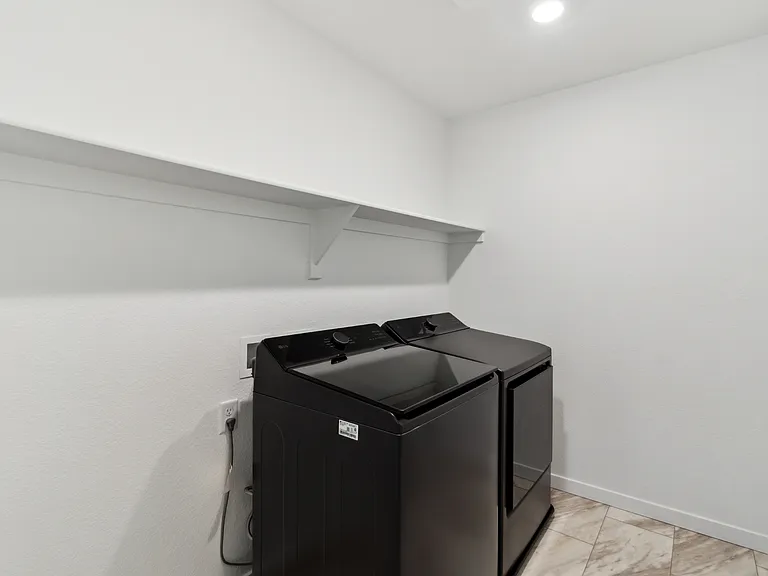 7327 S Yank Ct — Photo 30