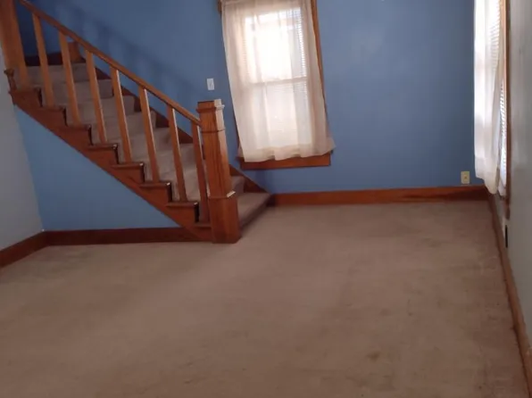 112 W 9th Ave, Hutchinson, KS 67501