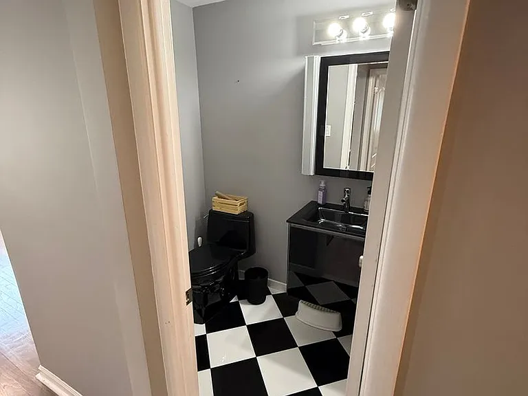 1613 Mayflower Ln — Photo 32