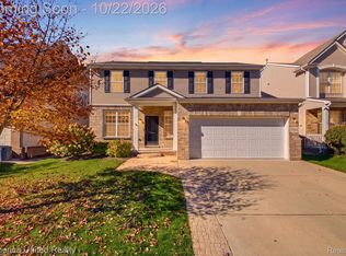 27065 Ladbroke St, Novi, MI 48374