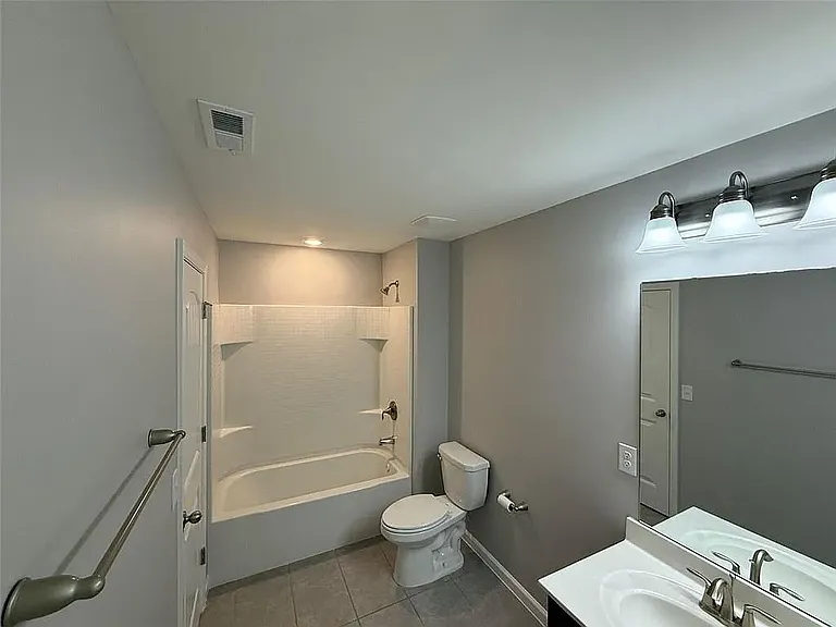 2460 Laurel Gate Ln — Photo 4