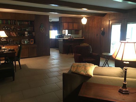 2nd image of 28 Hollychase St