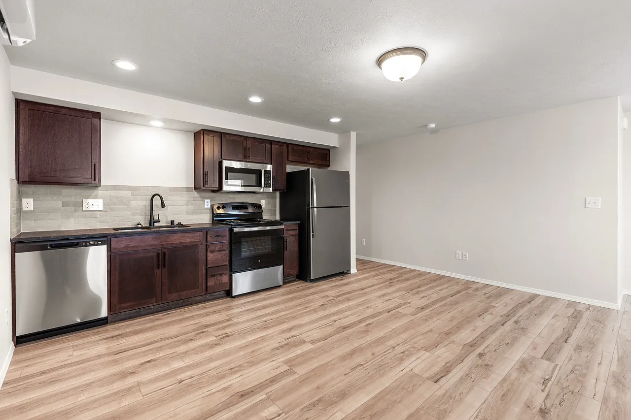 1 bed, 663 sqft, $1,321 — Photo 2