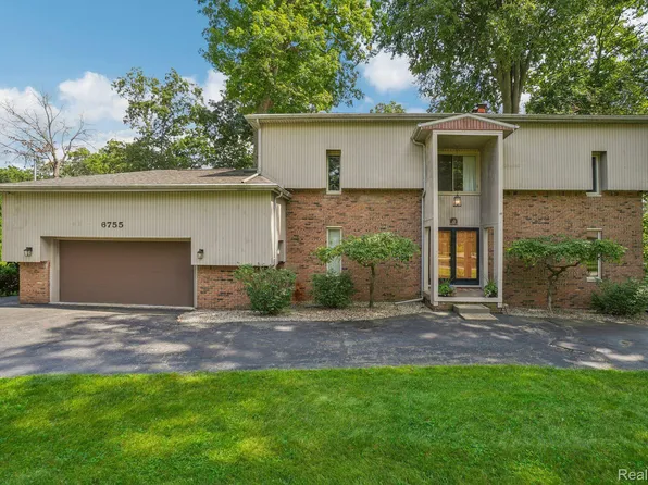 6755 Wellesley Ter, Clarkston, MI 48346
