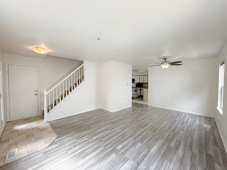 2554 Dickens Dr — Photo 3