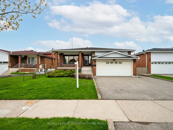 21 Leander St, Brampton, ON L6S 3M3