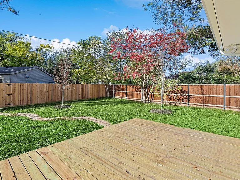 6912 Clemson Dr — Photo 38
