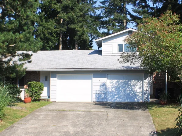 313 & 315 146th Place NE, Bellevue, WA 98007