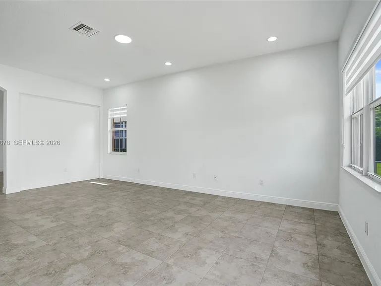 10340 Lake Vista Ct — Photo 35